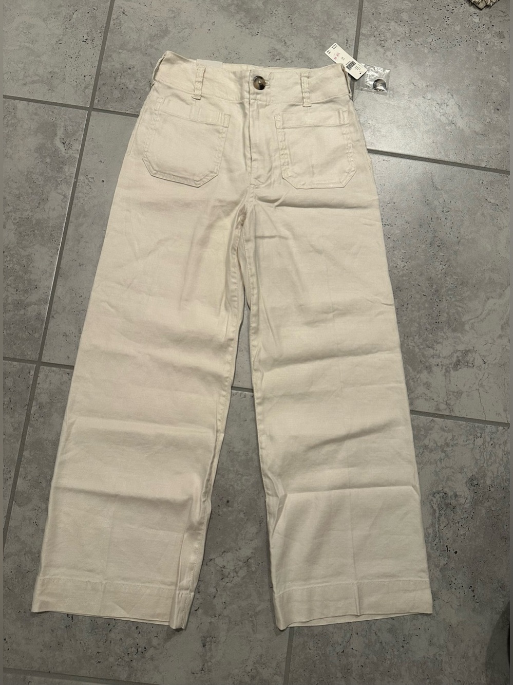 The Colette Cropped Wide-Leg
Trousers by Maeve: Linen Edition - Picture 2 of 10